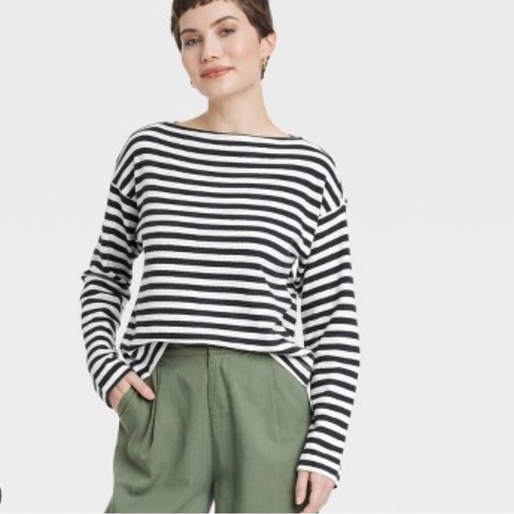 Universal Thread Target Long Sleeve Boat Neck T Shirt in Navy and White Medium